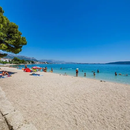 Apt Sara - Classy 100 M2 W Balcony 2 Min To Beach * Kaštela