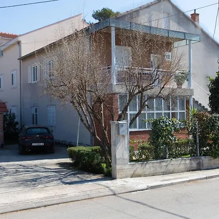 公寓 Apt Sara - Classy 100 M2 W Balcony 2 Min To Beach Kaštela